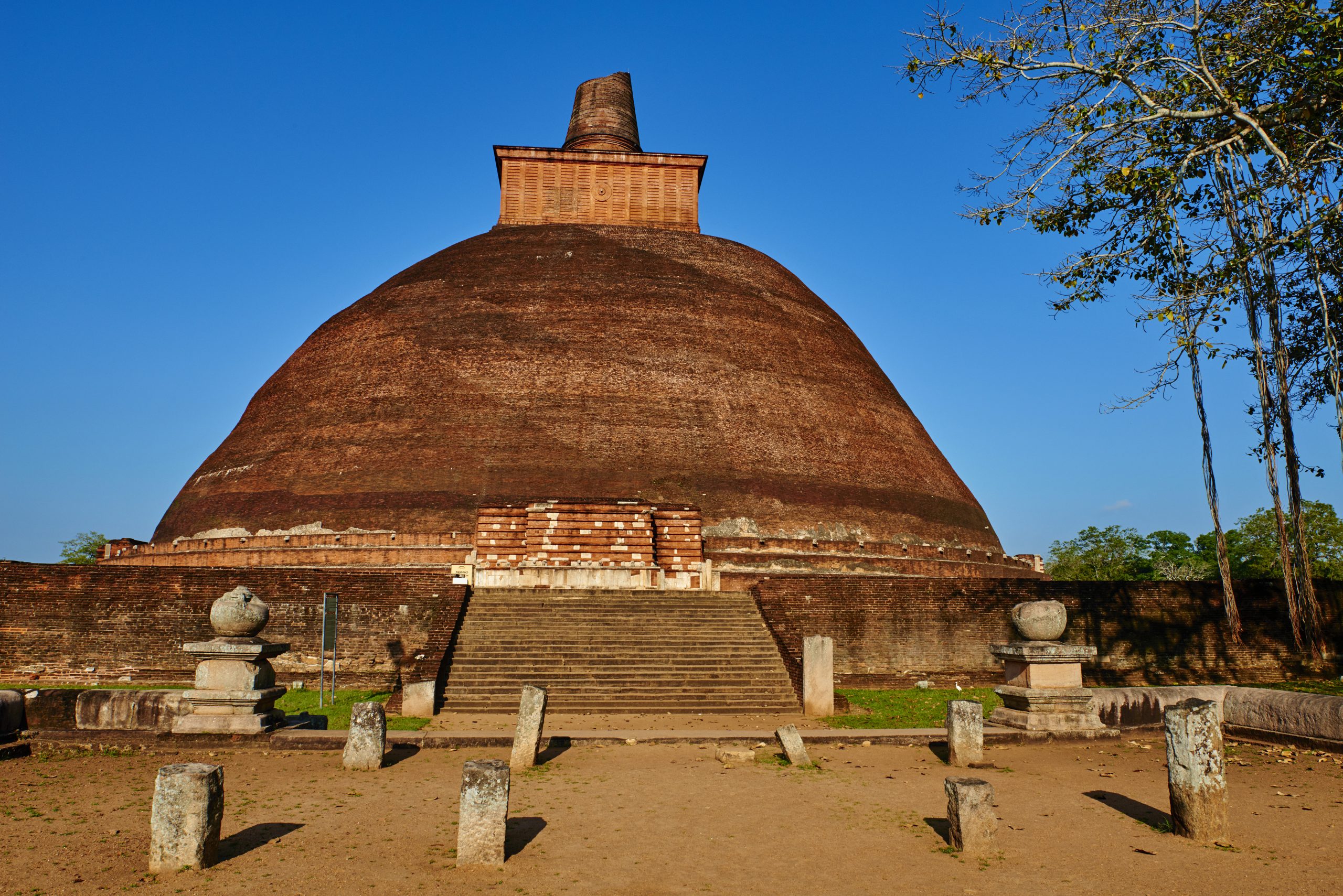 Sri Lanka, Anuradhapura, Abhayagiri temple