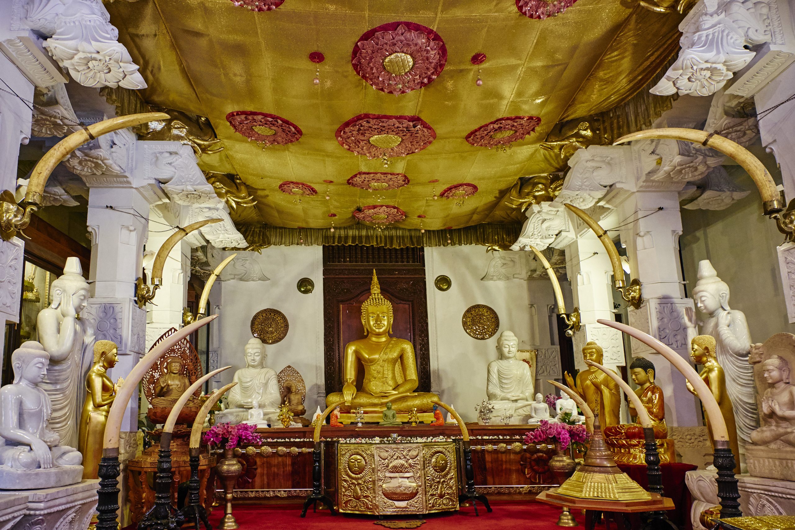Sri Lanka, Kandy, Tooth's temple